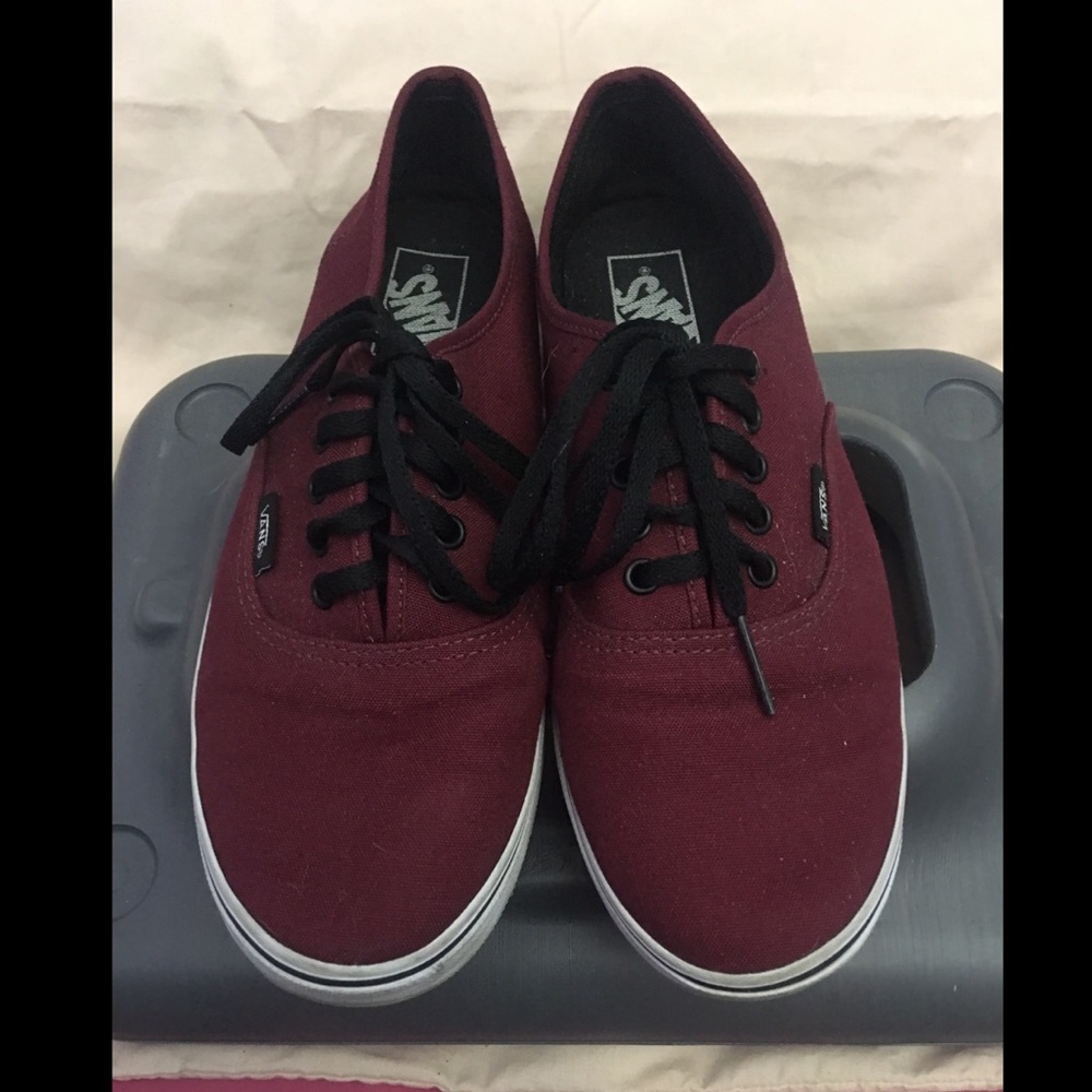 Maroon Vans 🇱🇻